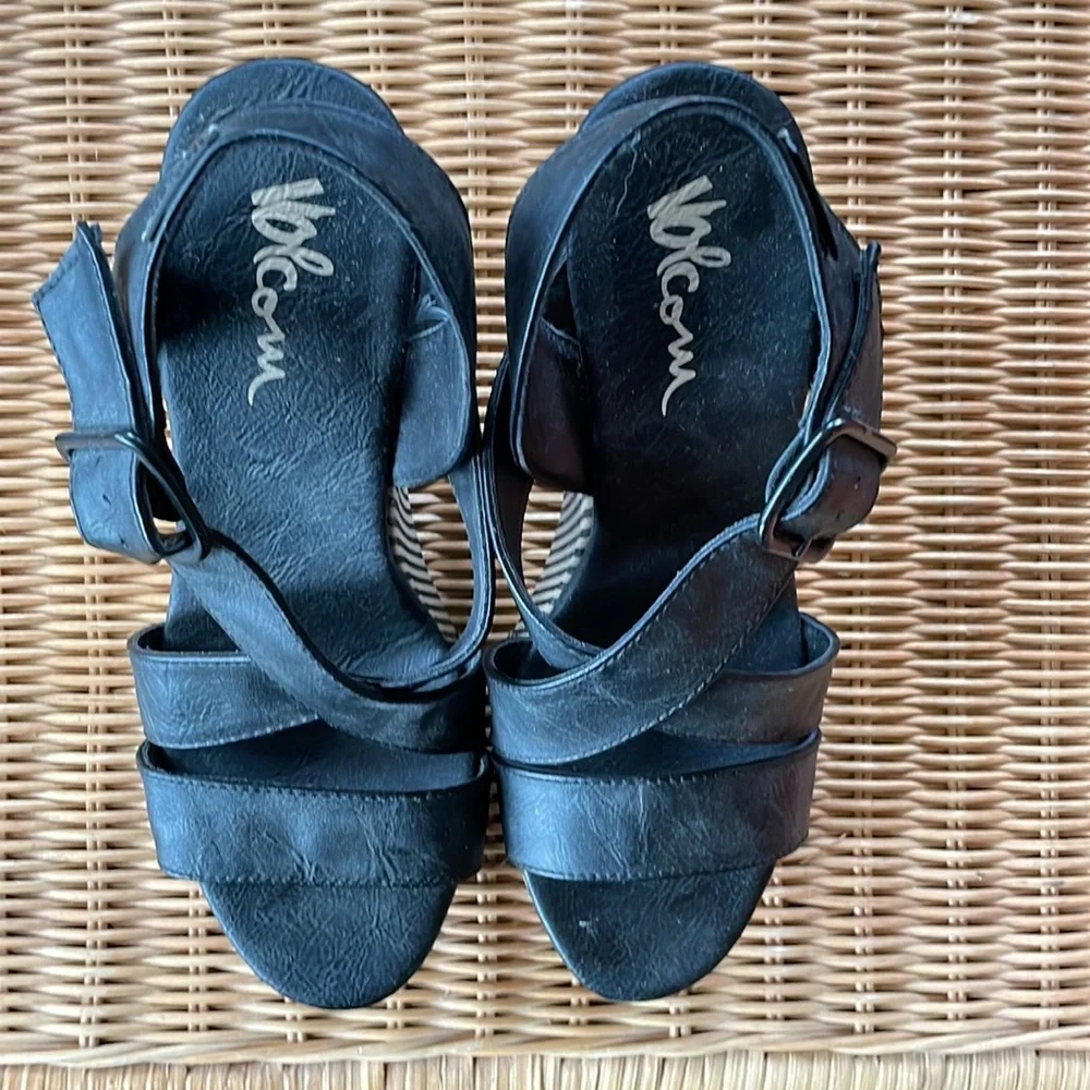 ✨Host Pick✨ Volcom Platform Wedges NWOB